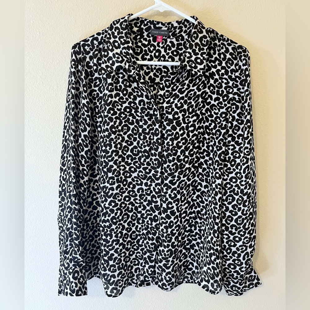 Vince Camuto Leopard Animal Print Long Sleeve Button Front Shirt Womens size m